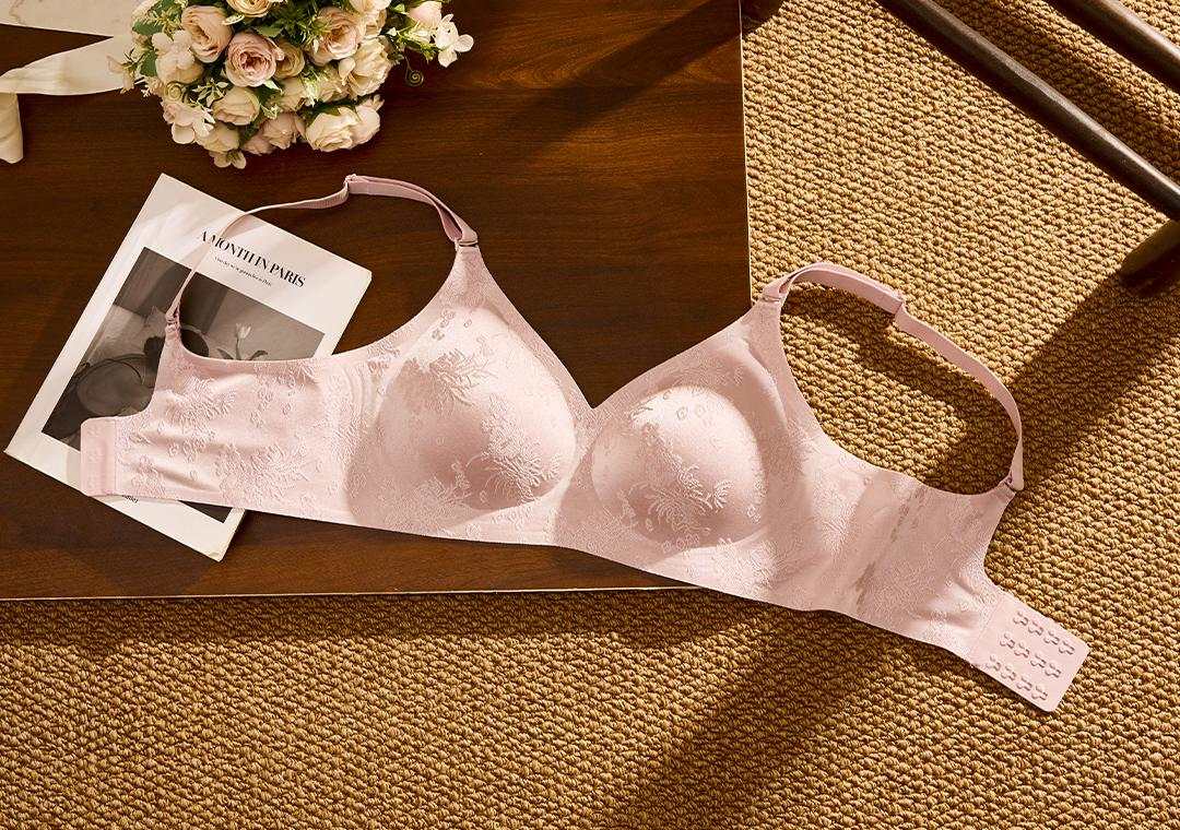 Mindestbestellmenge, Lieferzeit und Kostenaufschlüsselung für die Produktion von Klebe-BHs aus Gel – Ein realistischer Leitfaden für B2B-Käufer